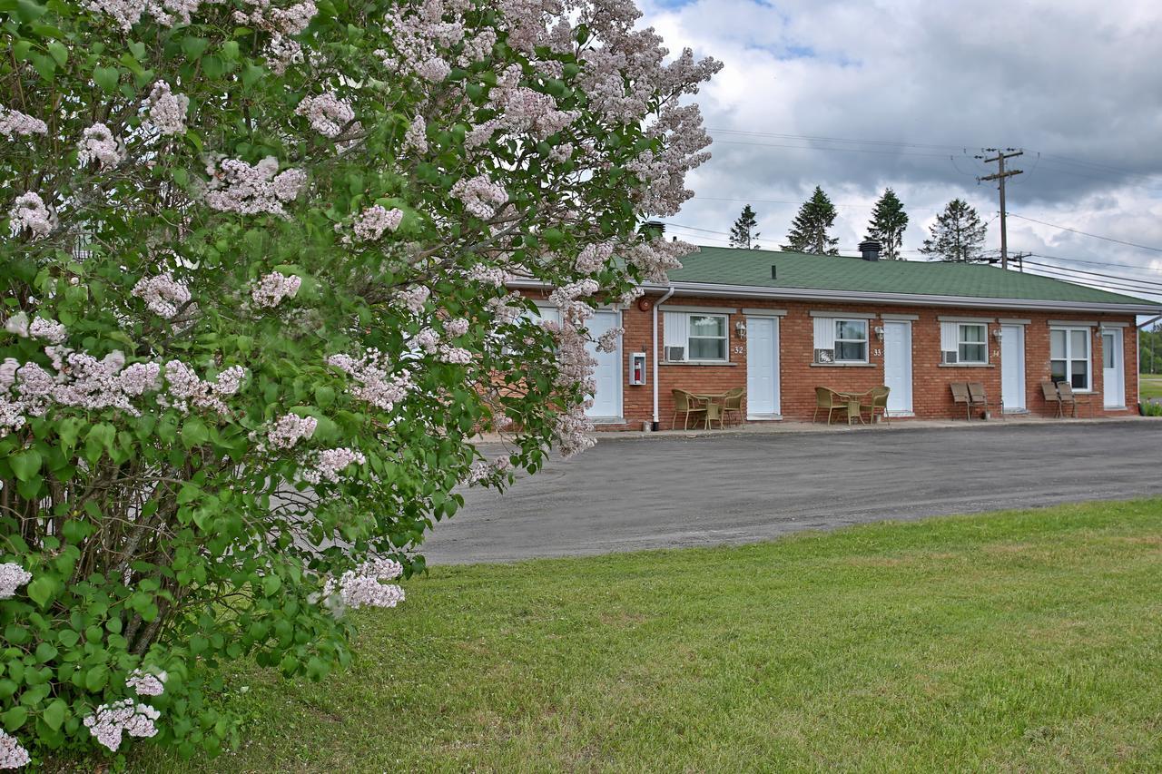 Motel Exquise Coaticook Luaran gambar